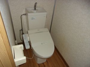 ウォシュレット機能付きトイレ