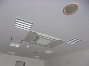 天井にもエアコン有り